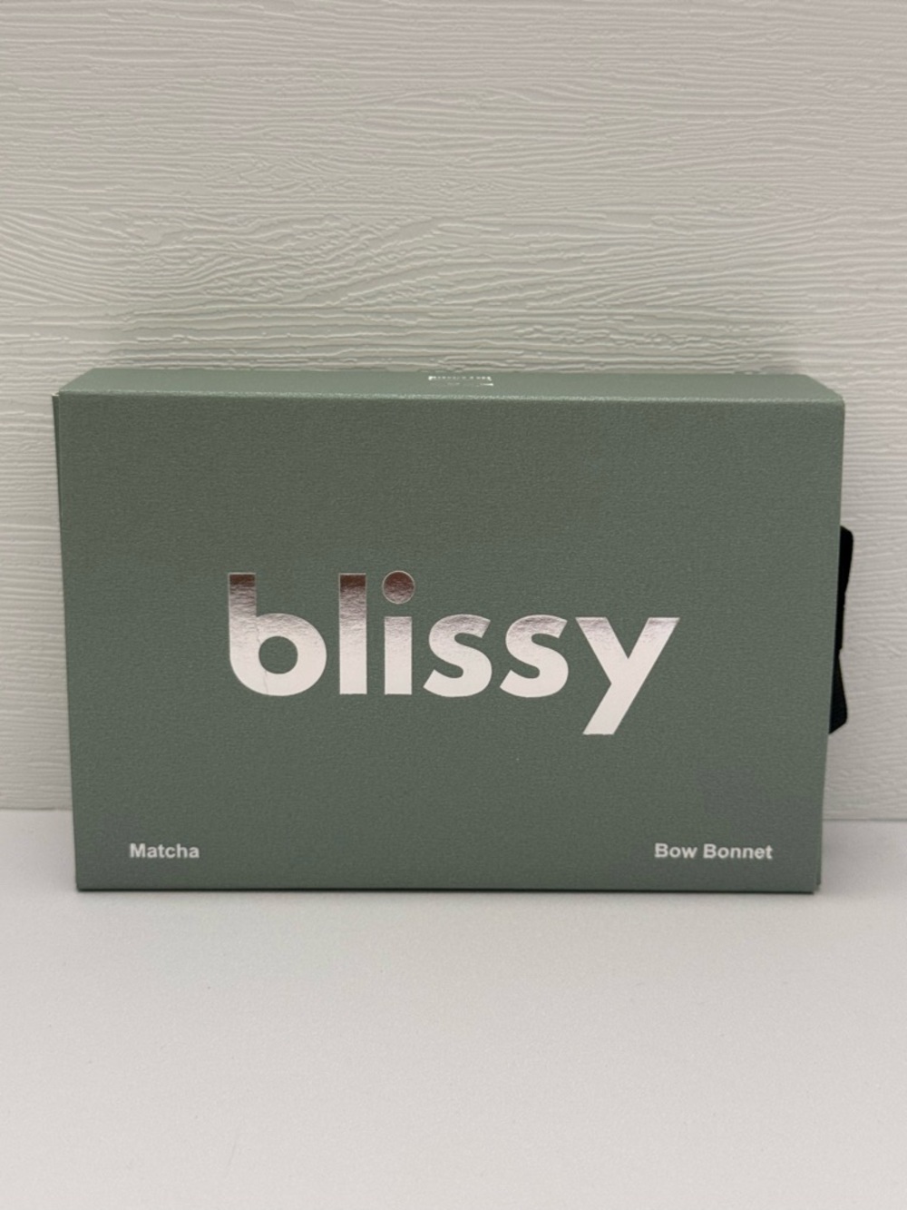 Blissy Silk Bow Bonnet 100% Mulberry Silk Anti-Frizz Hair Protection Cap Matcha - Picture 2 of 8